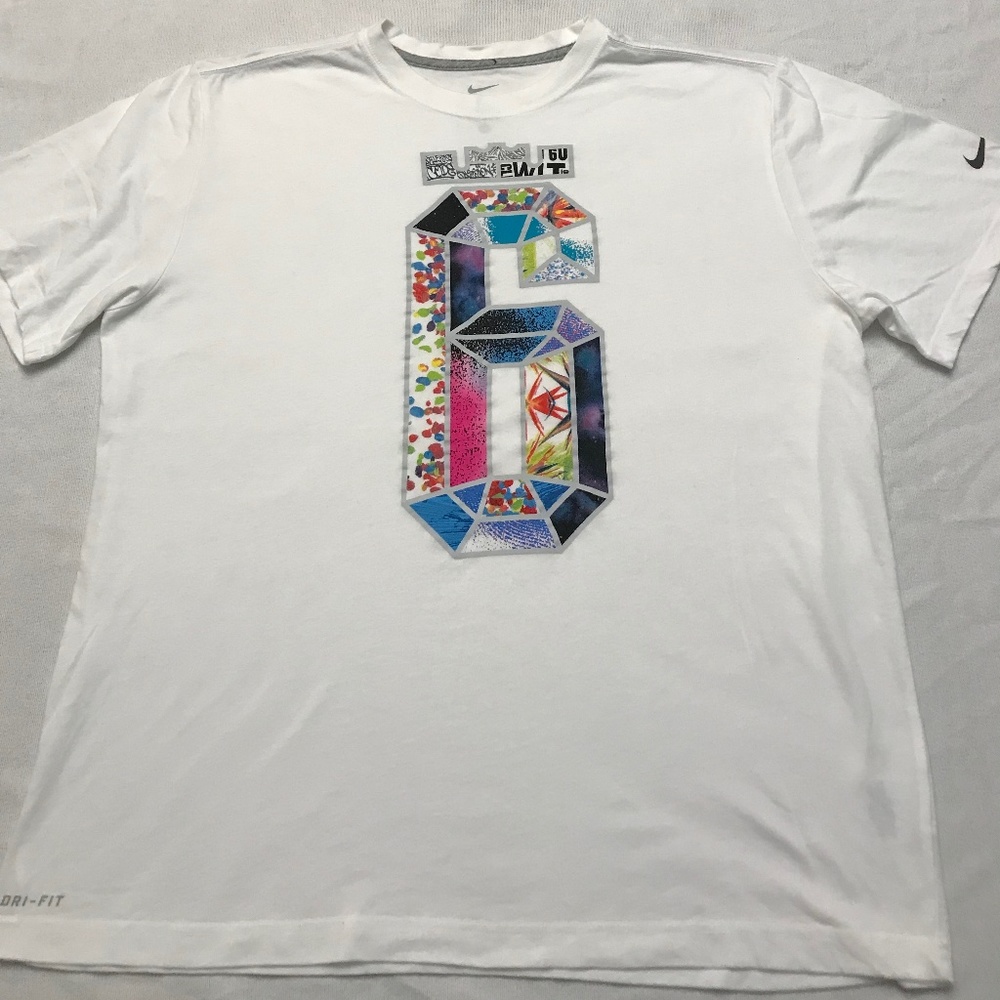 NIKE Men's King James Geometric Number "6" T-Shirt